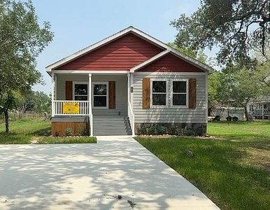 Property at 203 Villa St, Cuero, TX