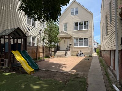 2109 N Lorel Ave