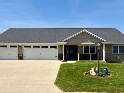 Property at 154 Mulberry Dr SE, Cascade, IA