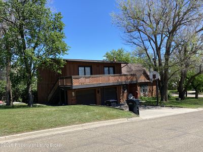 Property at 301 3rd St NW, Watford City, ND