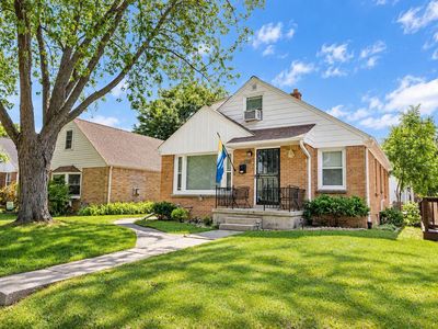3045 N 84th STREET