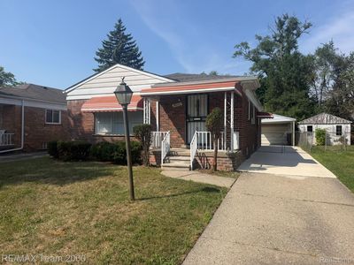9023 Evergreen Ave