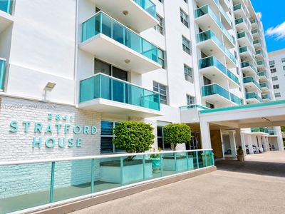 2841 NE 163rd St APT 608