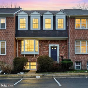 10147 Oakwood Chase Ct