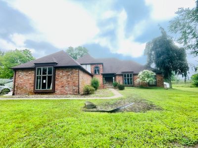 4635 S Jackson Rd