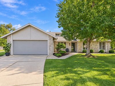 8415 Creekside Pl