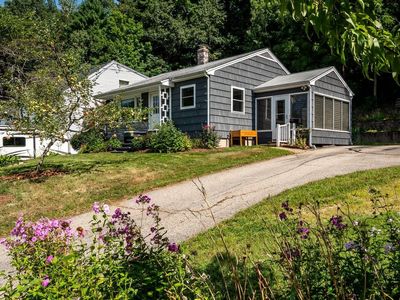 6 Floral Avenue