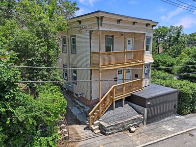 8 Sheldon St