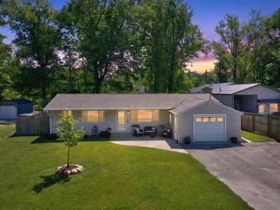 Property at 569 Round Lake Dr, Michigan Center, MI