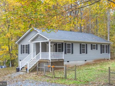 18 Ellis Ln