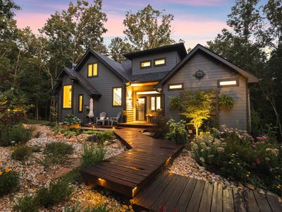 130 Country Hills Rd