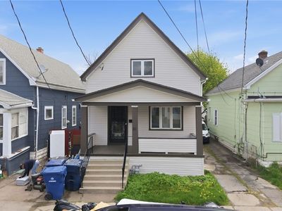 21 Freund St