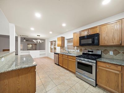 2811 Sandberry Dr