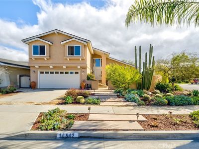 16542 Los Verdes Ln