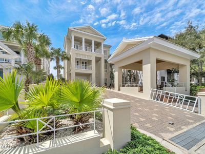 310 Beachside Dr