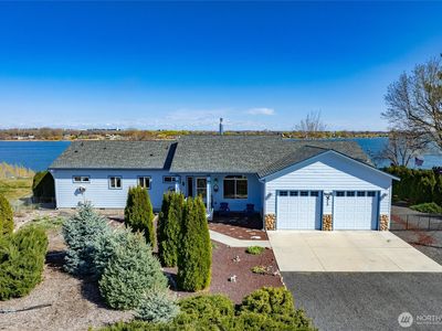 3337 Westshore Drive NE