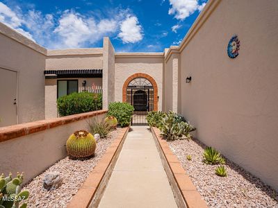 774 W Calle De Emilia