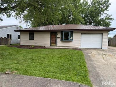 1952 Renfrew Dr