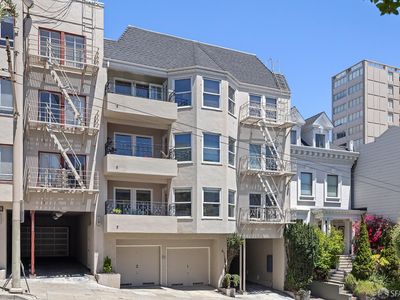 1970 Sacramento St APT 102
