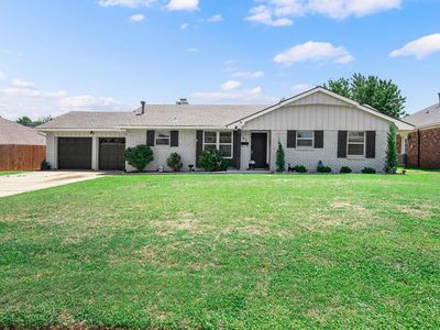 6424 N Sterling Dr
