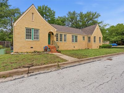 609 Carolyn Ave