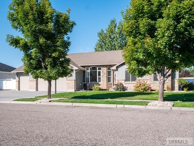 4240 Silverado Dr