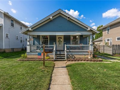 215 E Main St
