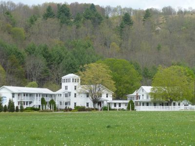 303 Mountain Quest Ln