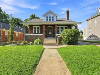 7722 Devonshire Ave