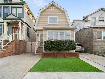 132 W 55th St