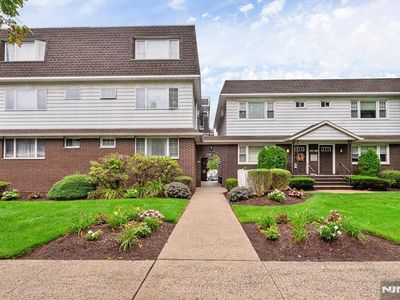 101 Orient Way APT 2D1