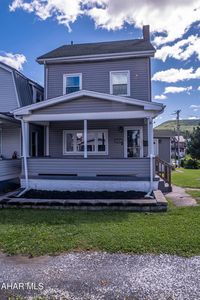 311 E Logan Ave
