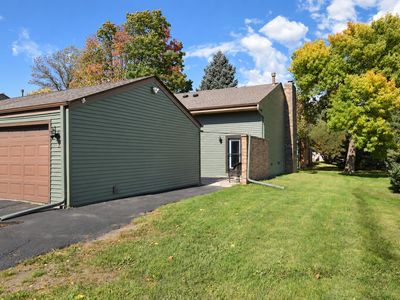 37 Marie Ave E