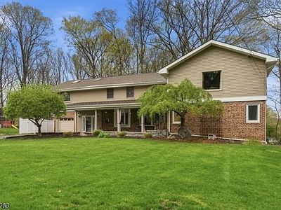 7 Oswego Ave