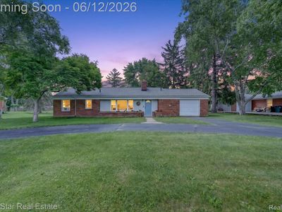 82 E Hurst Dr
