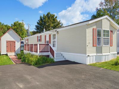 42 Columbia Drive