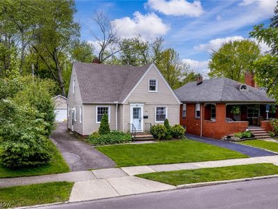Property at 3504 E Scarborough Rd, Cleveland Heights, OH