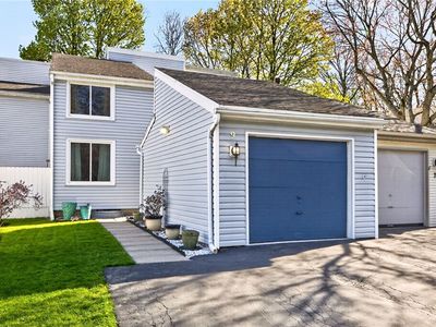 Property at 9 Brimsdown Cir, Fairport, NY