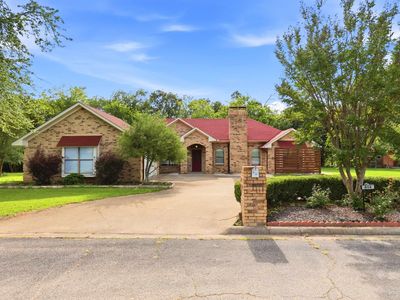 Property at 614 Highland Oaks St, Mount Vernon, TX