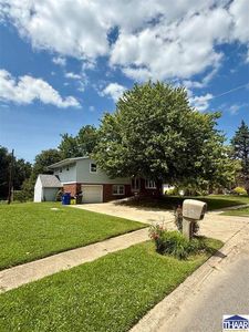 1931 Versailles Dr