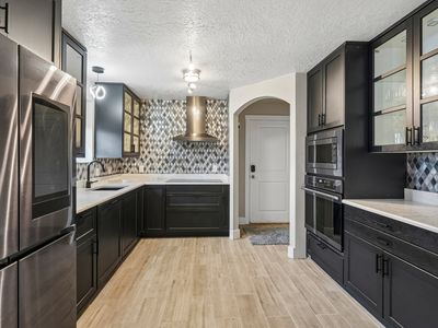 633 E 4th Ave APT 3