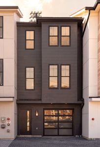 11 Lothrop St #11