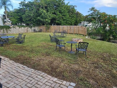 5800 NW 19TH Court