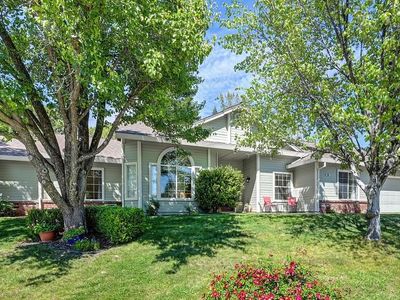 910 Centennial Ct