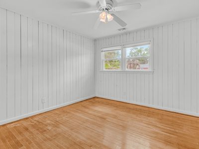 1221 Byron Rd