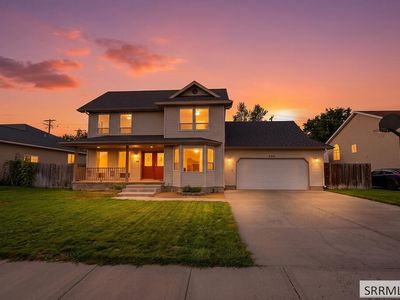 290 Colonial Way