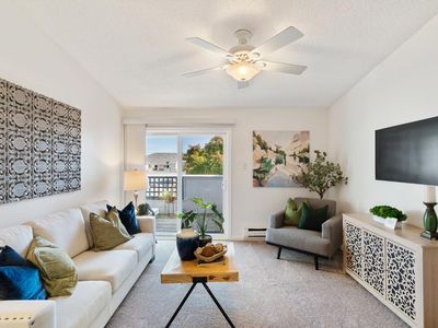 1201 Glen Cove Parkway #811