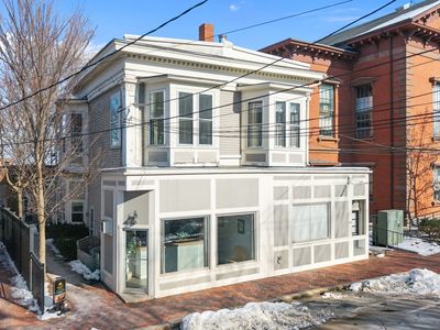 68 Pleasant St #2