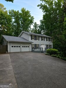 3608 Robinson Rd NE