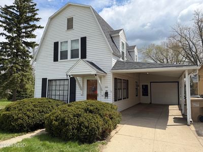 Property at 1010 N Broadway St, Watertown, SD